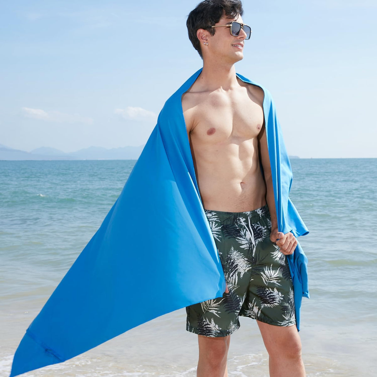 Rainleaf Microfiber Towel Perfect Travel & Gym & Camping Towel. Quick Dry - Super Absorbent - Ultra Compact - Lightweight. Suitable for Trip, Beach, Shower, Backpacking, Pool