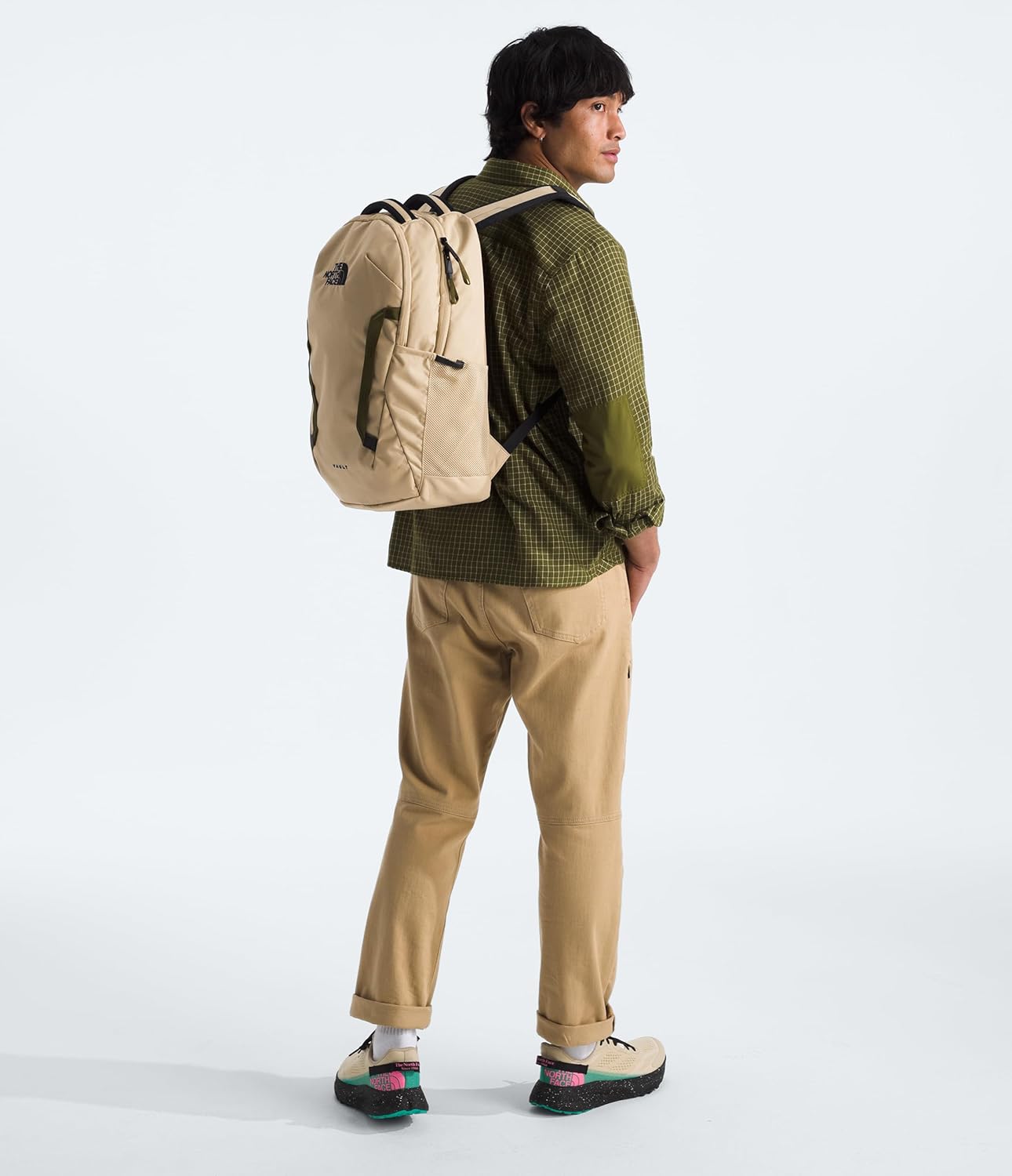 THE NORTH FACE Vault Everyday Laptop Backpack | Commuter Travel Bag with Water-Repellent Finish, Spacious Main Compartment, Khaki Stone/TNF Black, One Size