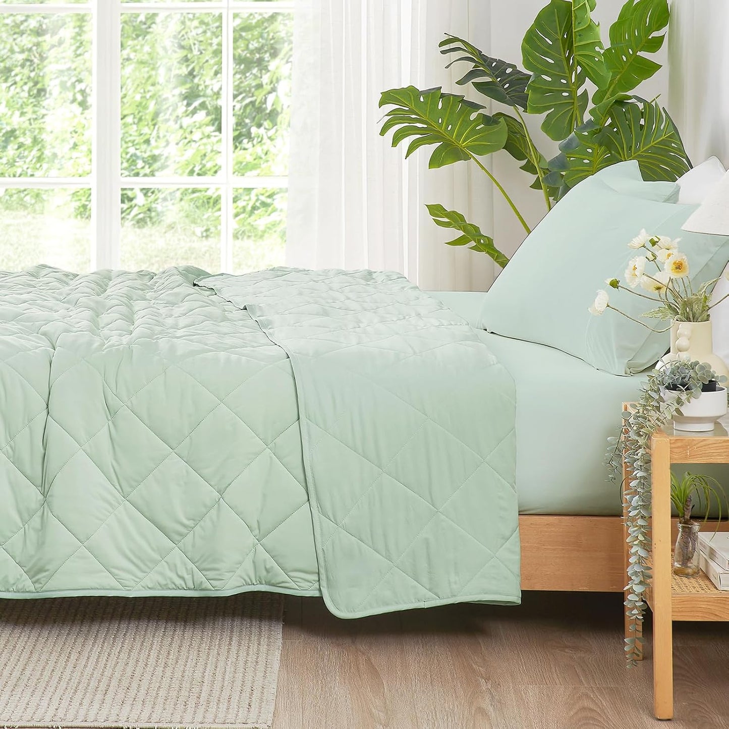 Cozy Bliss Cooling Blanket for Hot Sleepers, Q-Max 0.4 Cooling Comfort Queen Size, Cold Blankets for Night Sweats Sleeping, Ultra-Cool Lightweight Breathable Summer Blanket for Bed