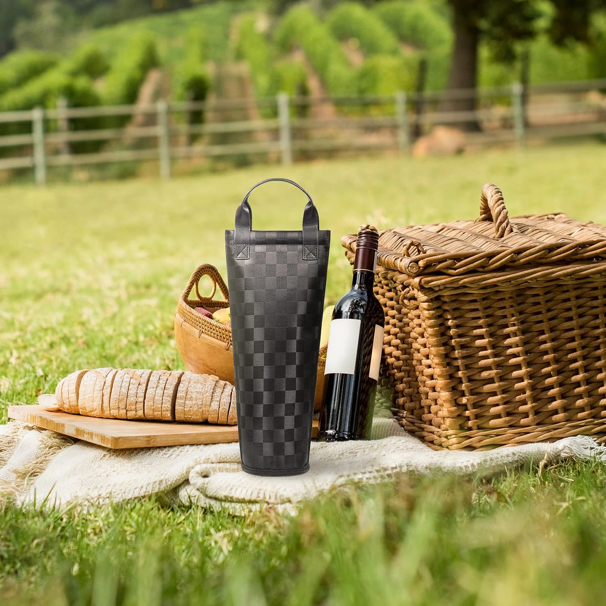 Tirrinia Single Wine Carrier Tote, Insulated Wine Cooler Bag for Travel, Picnic, & Wine Gifts โ Thermal Padded Wine Bottle Holder Tote for Men & Women, Wine Gift for Wine Lovers