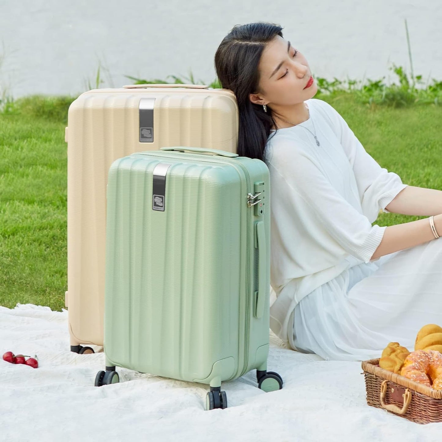 Hanke 29 Inch Luggage Suitcases With Spinner Wheels Lightweight PC hardside Rolling Suitcase With Travel Lock, Checked-Large 29-Inch(Bamboo Green)