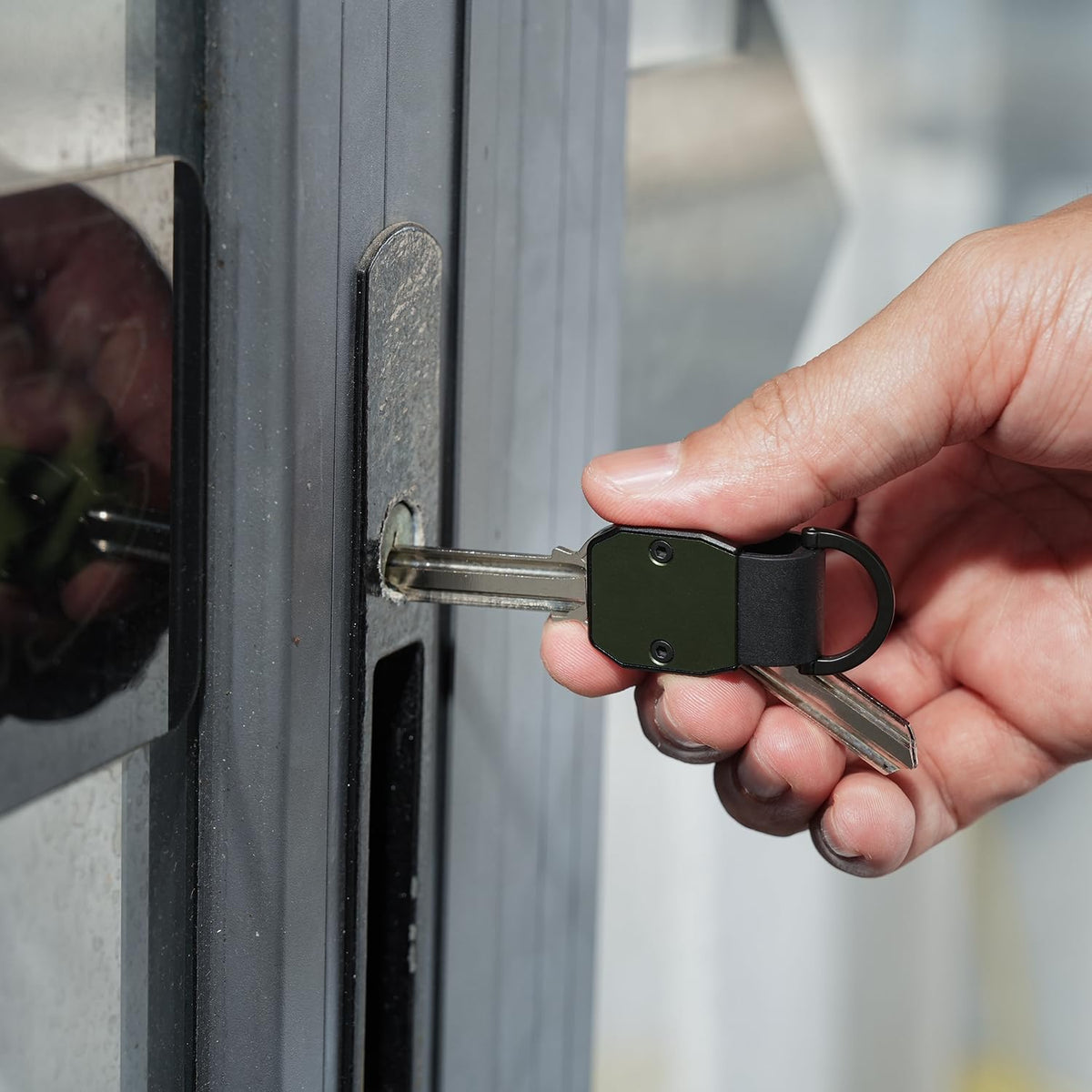 Metallic Key Organizer - Aluminum Key Organizer holder, Minimalist Innovative Keychain.