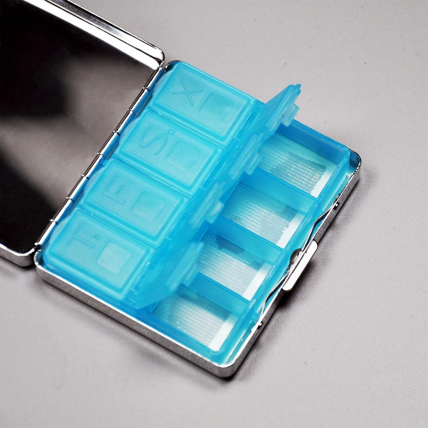 Silver Vintage Pill Box 7 Day Metal Pill Box with Mirror and 8 Compartments Cute Travel Pill Organizer for Purse (Sea Turtle)