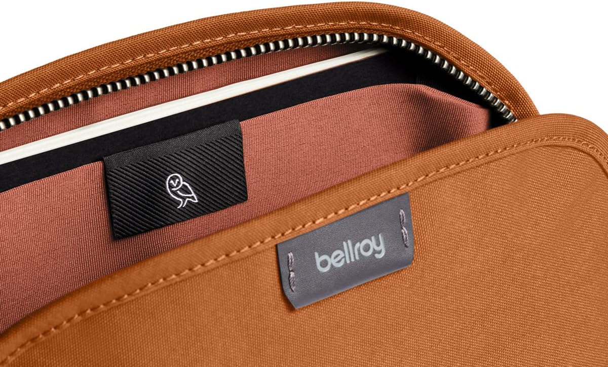 Bellroy Classic Pouch, Everyday kit, Leather and Woven Fabric (pens, Cables, Cosmetics, Personal Items)