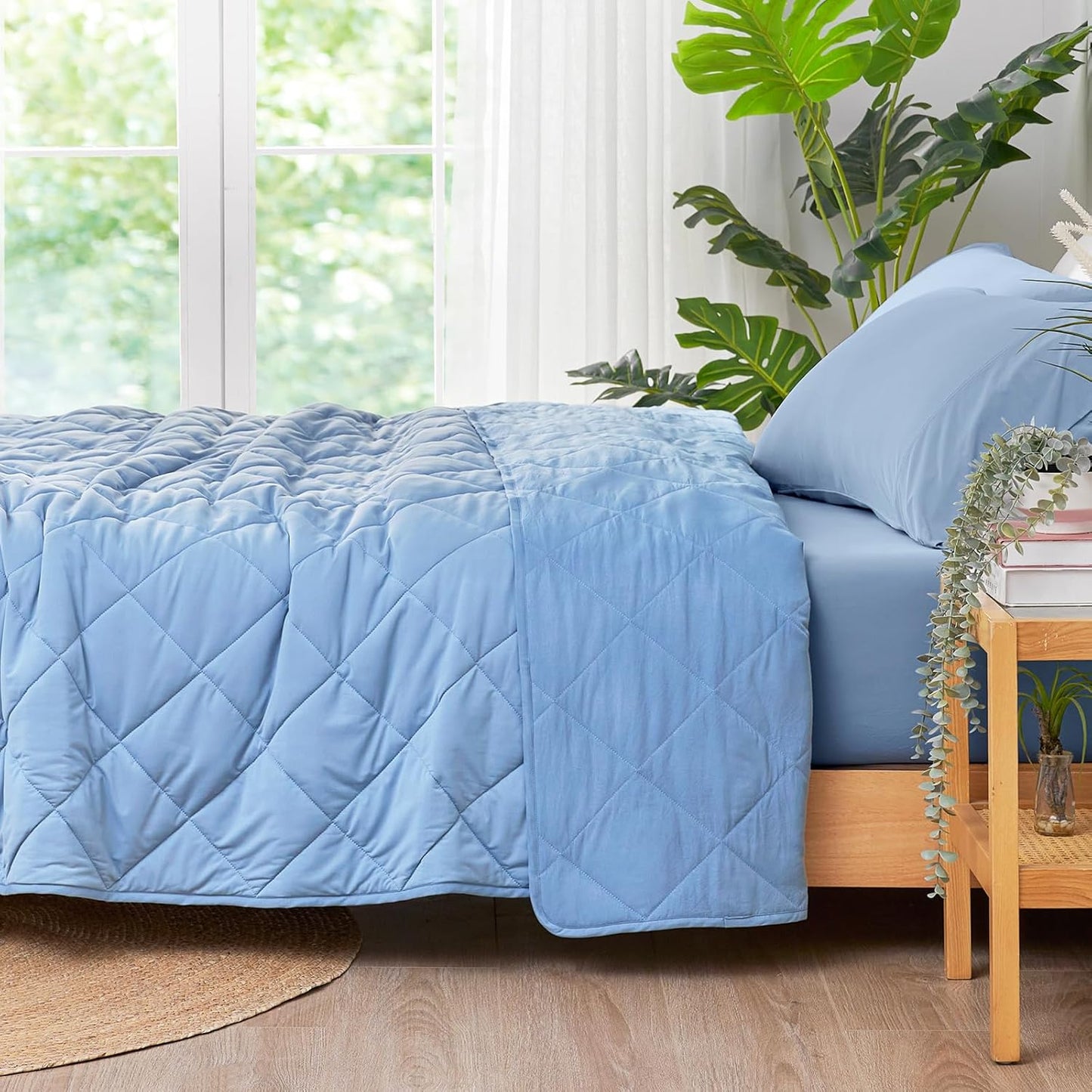 Cozy Bliss Cooling Blanket for Hot Sleepers, Q-Max 0.4 Cooling Comfort Queen Size, Cold Blankets for Night Sweats Sleeping, Ultra-Cool Lightweight Breathable Summer Blanket for Bed