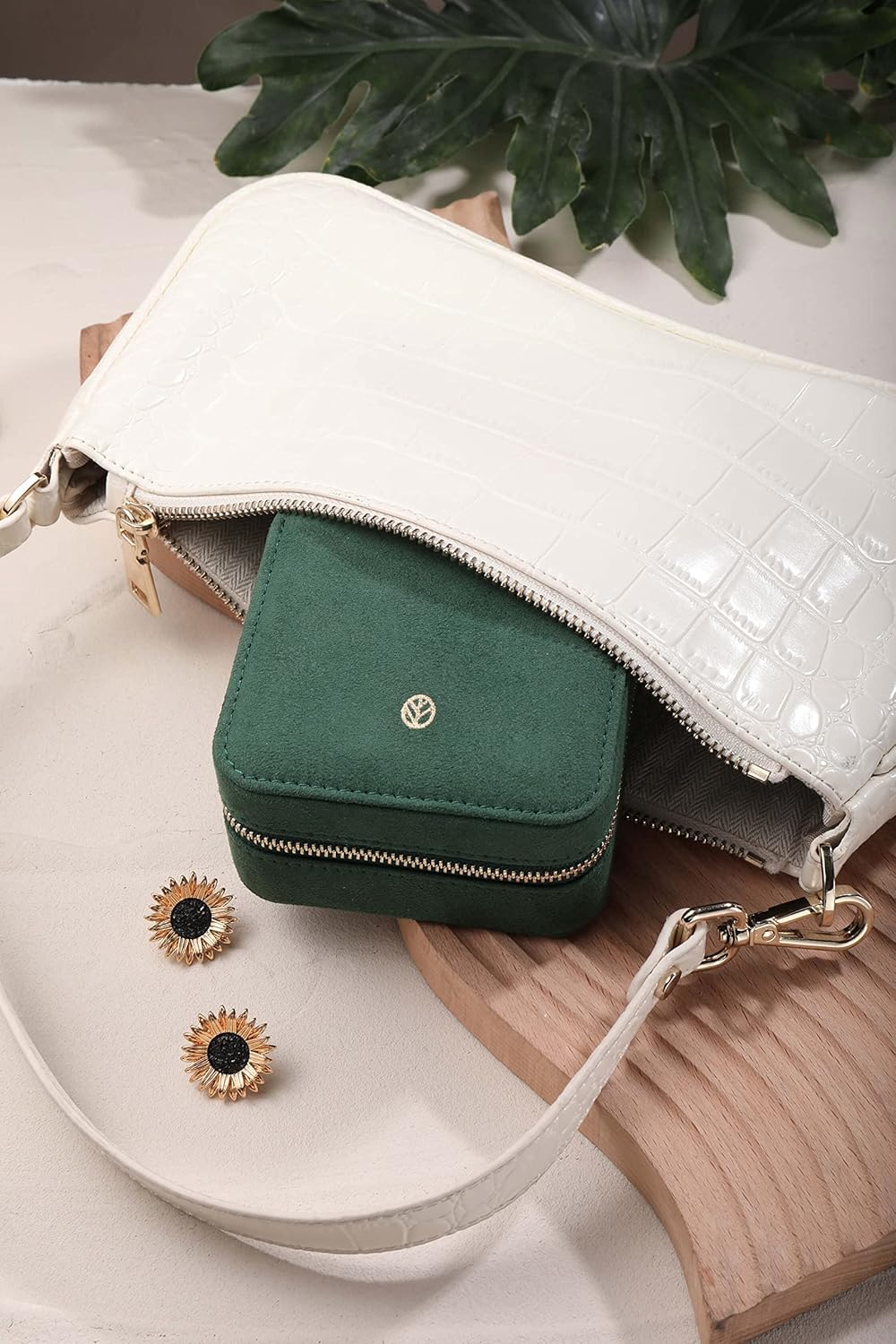 S.Leaf Travel Jewelry Organizer Travel Jewelry Boxes for Women Small Jewelry Travel Case Box Portable Travel Jewelry Case Travel Case Mini Jewelry (08_Suede_Touch_Emerald)