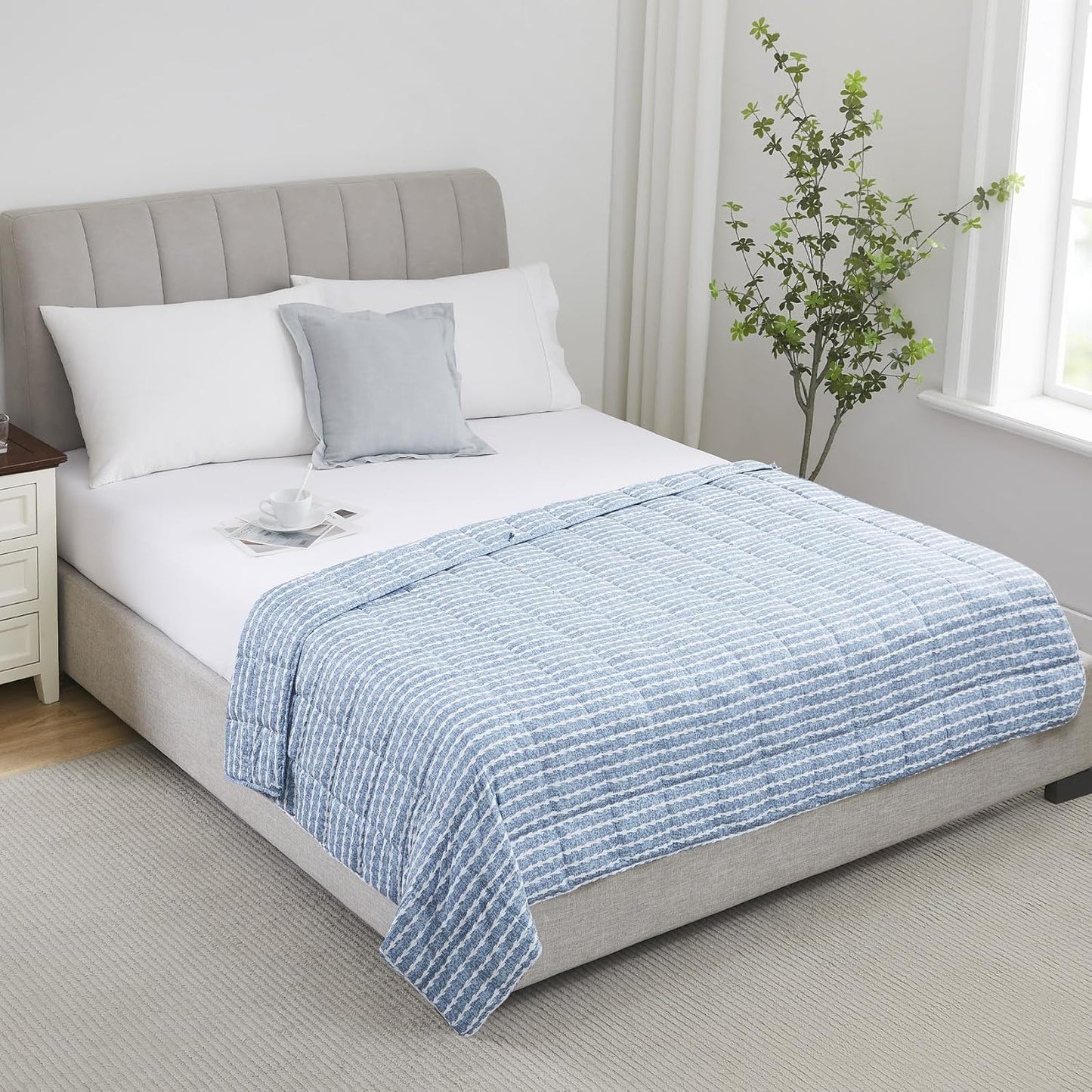 L'AGRATY Weighted Blanket - 60"x80" 15lbs Cooling Breathable Heavy Blanket Microfiber Material with Glass Beads for Adult All-Season Summer Fall Winter Soft Thick Comfort