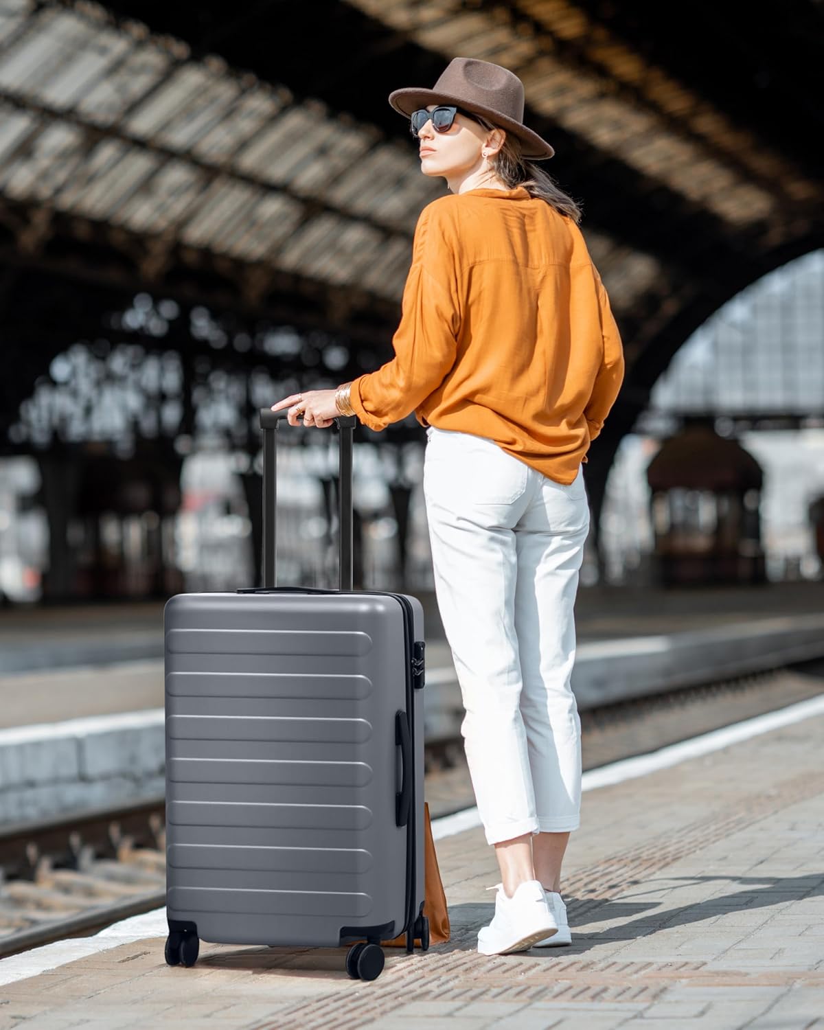 Carry on Luggage 22 X 14 X 9 Airline Approved, 20 Inch Luggage for 3-5 Days Travel, Double Spinner Wheels, 100% Hardshell PC, TSA Lock (00-Grey (Expandable), Carry-On 20-Inch)