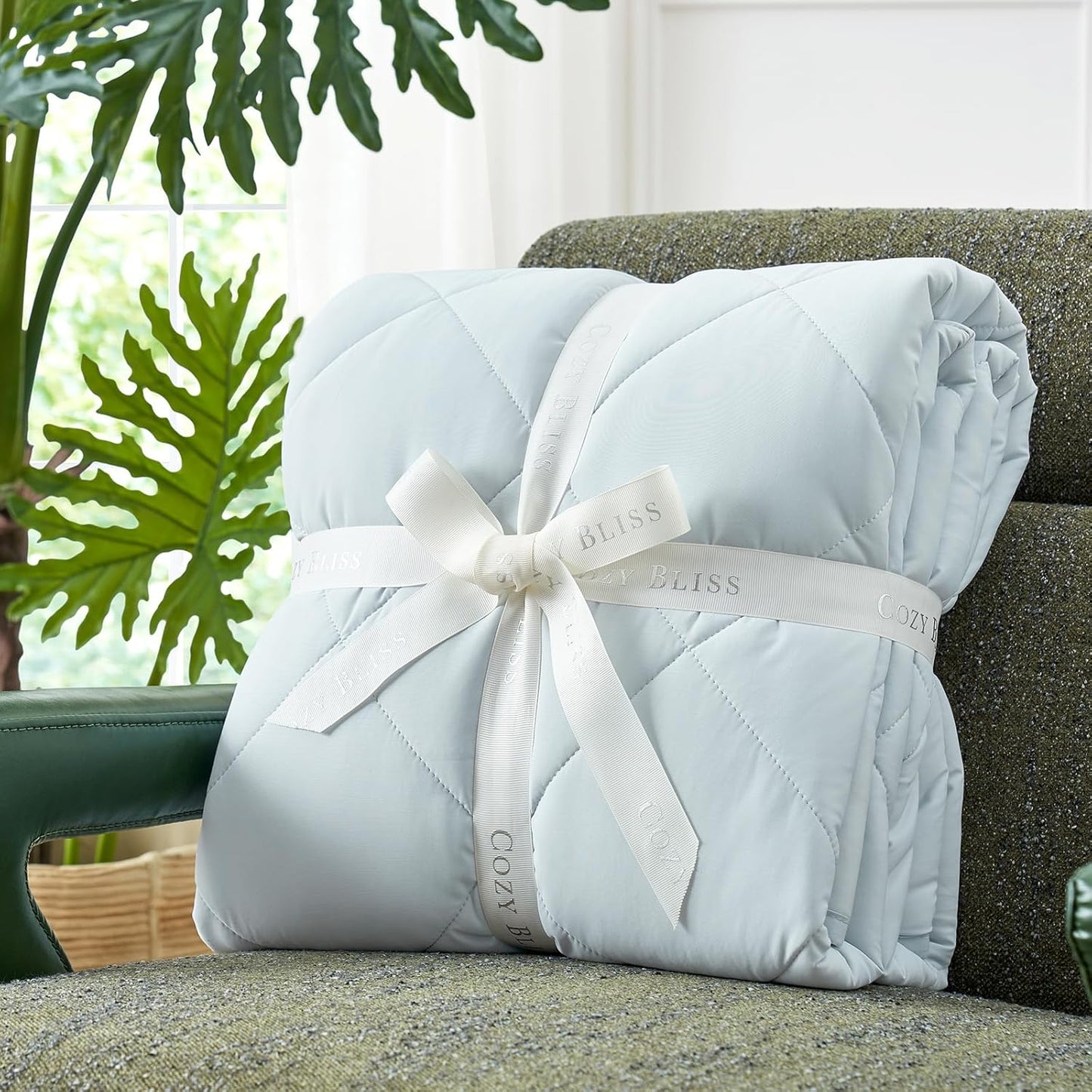 Cozy Bliss Cooling Blanket for Hot Sleepers, Q-Max 0.4 Cooling Comfort Queen Size, Cold Blankets for Night Sweats Sleeping, Ultra-Cool Lightweight Breathable Summer Blanket for Bed